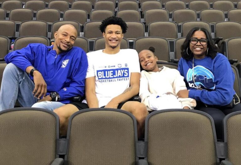 Trey Alexander con familia