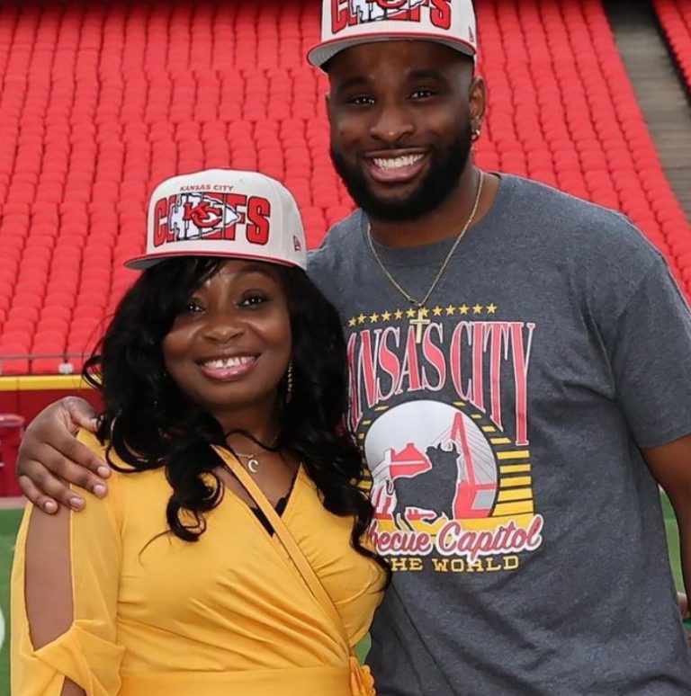 Félix Anudike con su madre Cindy Uzomah