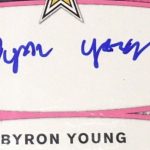 Firma de Byron Young