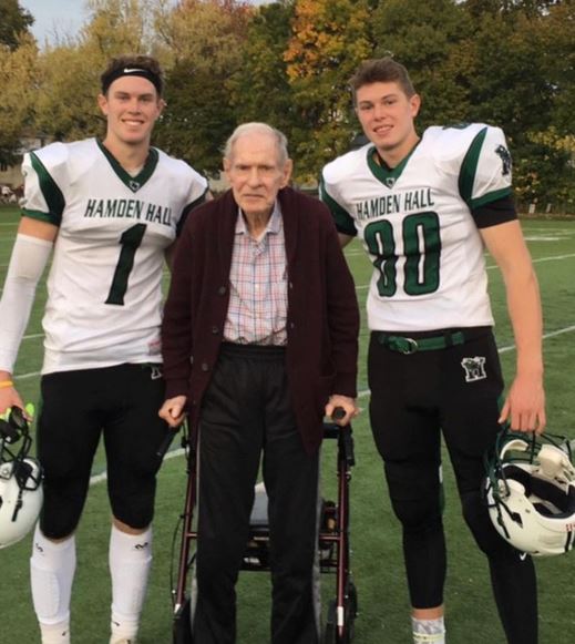 Luke Schoonmaker con su hermano Jack Schoonmaker y su abuelo