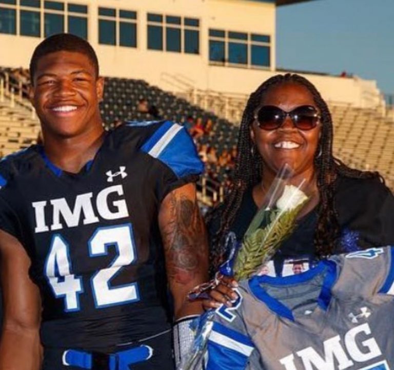 nolan smith con su madre