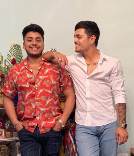 Ishan Kishan con su hermano Raj Kishan