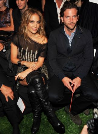 Jennifer-Lopez-y-Bradley-Cooper-salieron