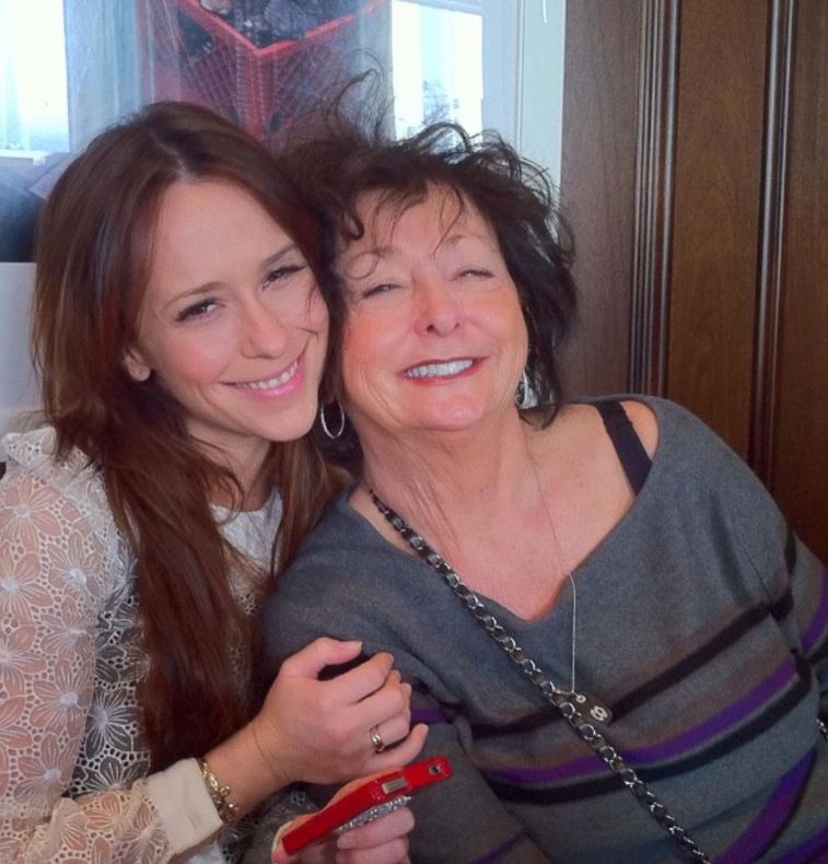 Jennifer-Love-Hewitt-con-madre-Patricia-Mae