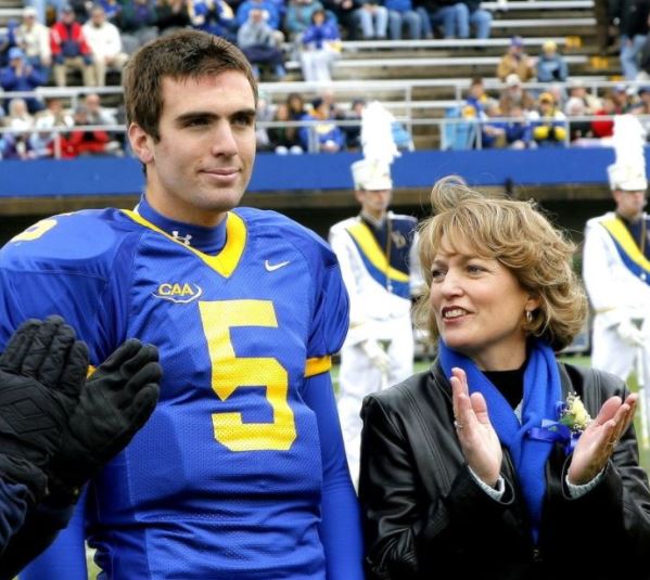 Joe-Flacco-con-madre-Karen-Flacco