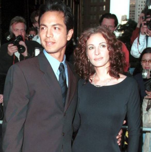 Julia-Roberts-y-Benjamin-Bratt-salieron (1)