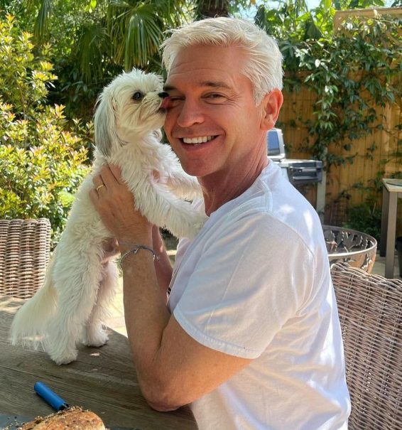 Phillip-Schofield-con-su-perro-mascota