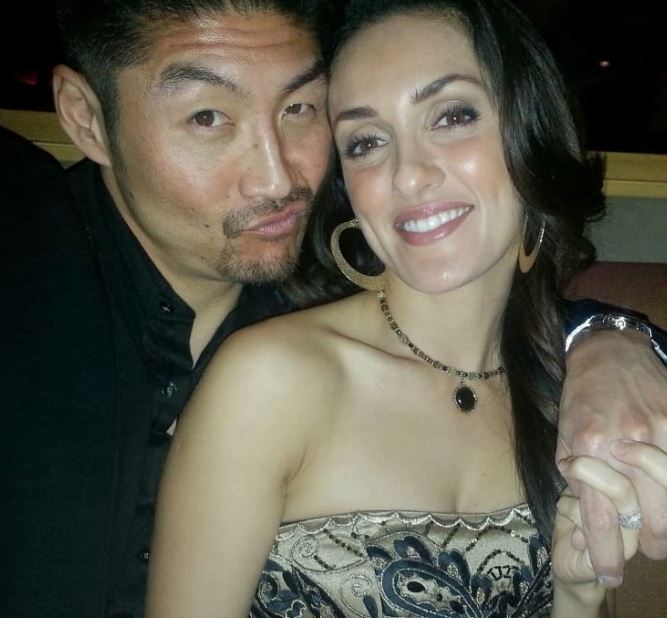 Brian Tee con su esposa Mirelly Taylor41