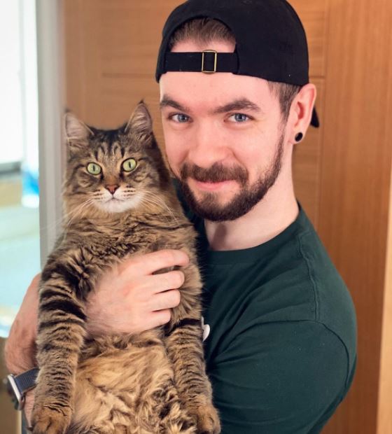 Jacksepticeye con su gato mascota