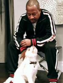 Martin Lawrence con su perro mascota