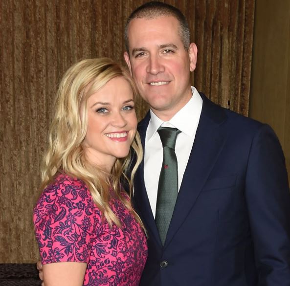 Reese Witherspoon con su marido Jim Toth