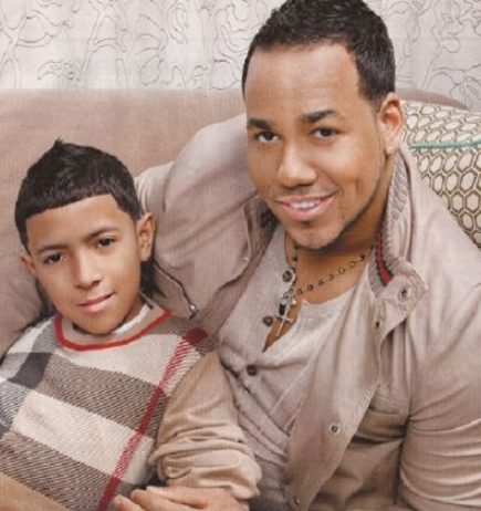 Romeo con su hijo Alex Damian