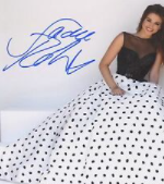 Sadie-Robertson-Firma