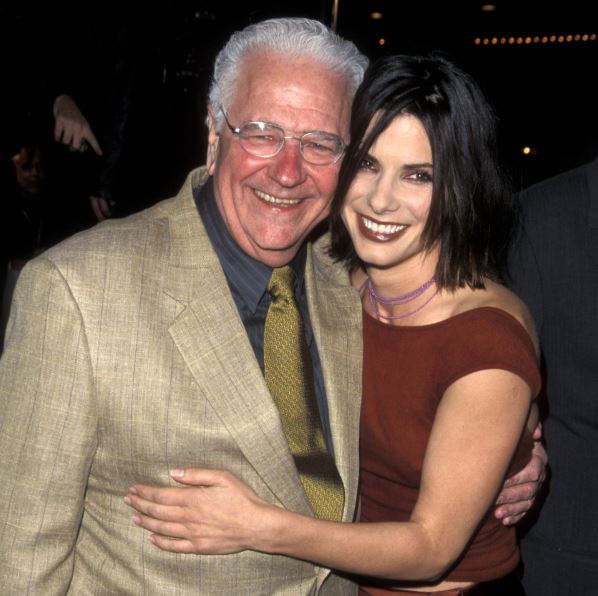 Sandra-Bullock-con-padre-John-W.-Bullock