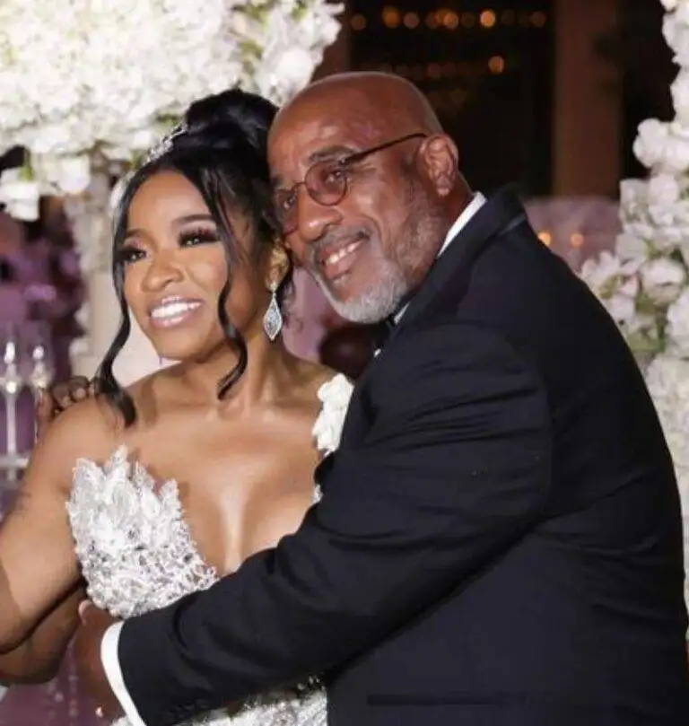 Toya Johnson con su padre Walter Andrews - imagen 768x809