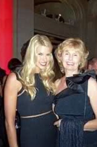 Beth Stern con su madre Judy Ostrosky