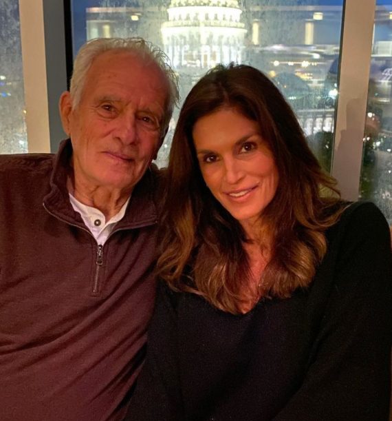 Cindy Crawford con su padre John Crawford