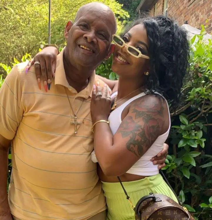 Dearra Taylor con su abuelo