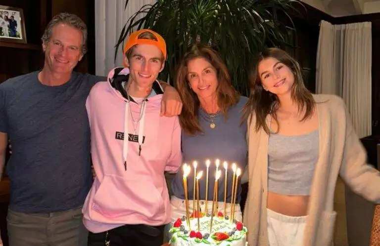 Familia Cindy Crawford - 768x498