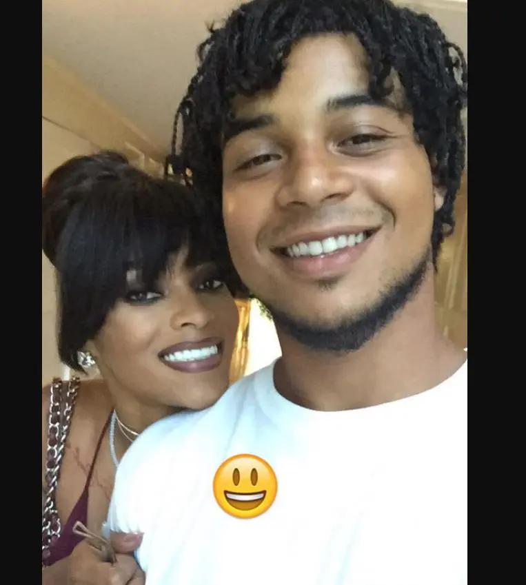 Joseline-Hernandez-con-su-hermano-Kermit-Hernandez