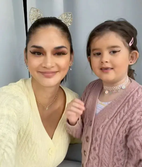 Pia-Alonzo-Wurtzbach-con-su-sobrina-Lara-Alexandra-Wurtzbach-Manze