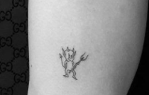 Tatuaje en la mano de G-Eazy