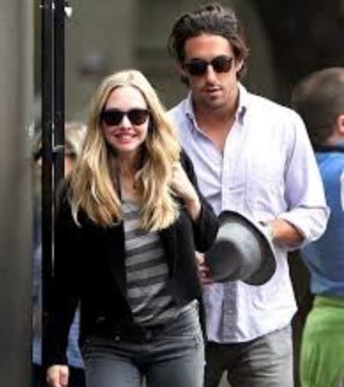 Amanda Seyfried y Andrew Joblon salieron juntos