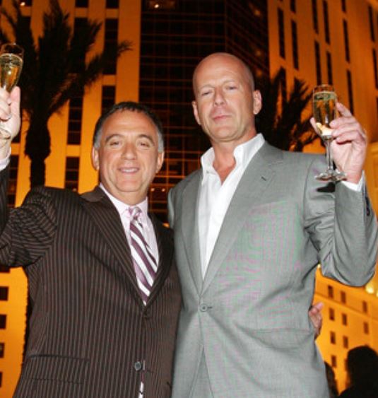 Bruce Willis con su hermano Robert Willis