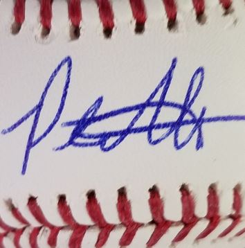 Firma de Pete Alonso