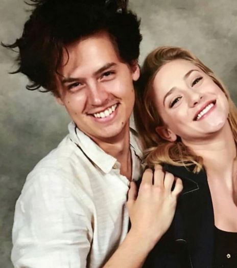 Imagen de Lili Reinhart y Cole Sprouse