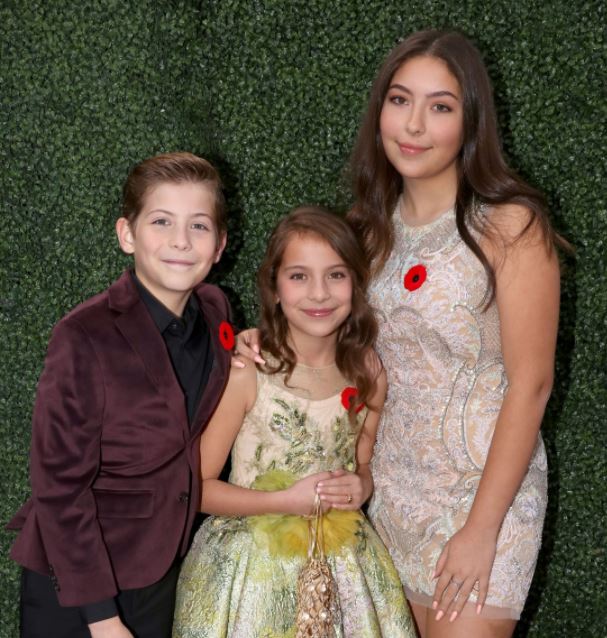 Jacob Tremblay con sus hermanas Emma y Erica