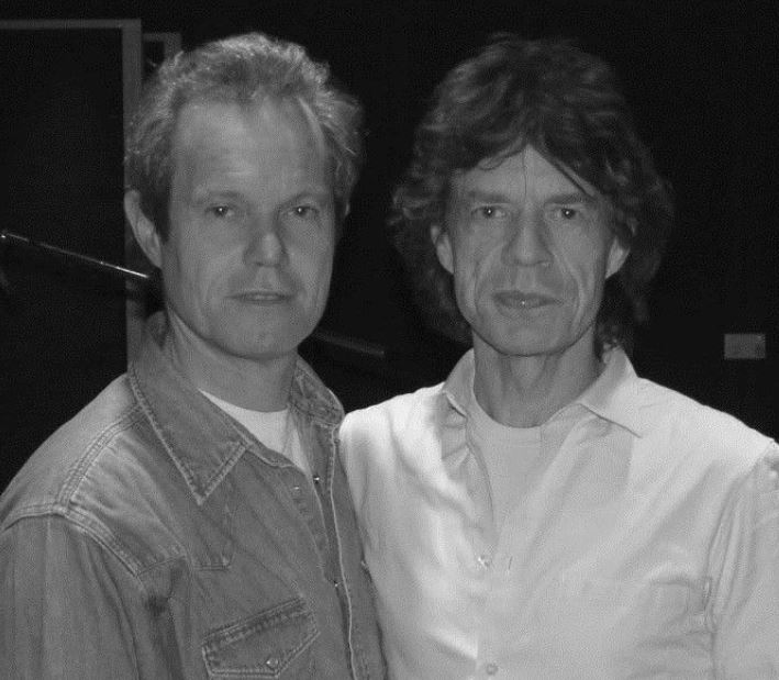 Mick Jagger con su hermano Chris Jagger