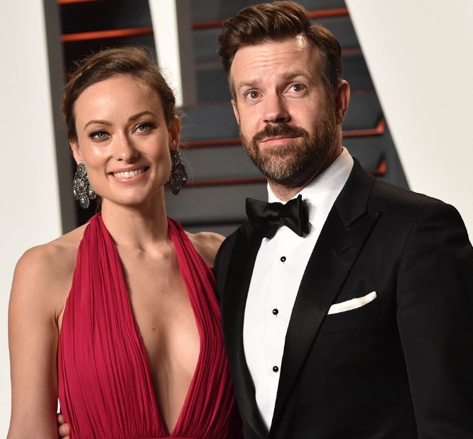 Olivia Wilde con su pareja Jason Sudeikis