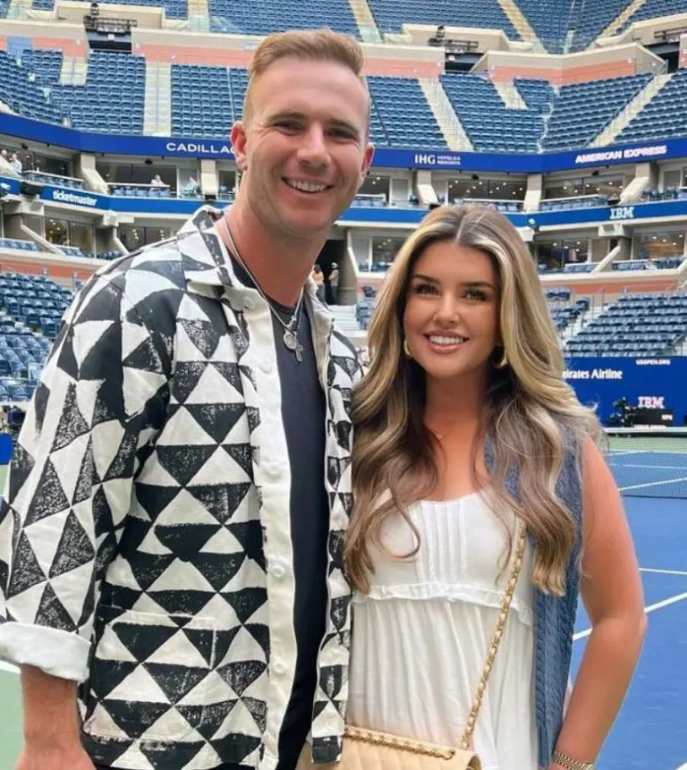 Pete Alonso con su esposa Haley Alonso 768x861