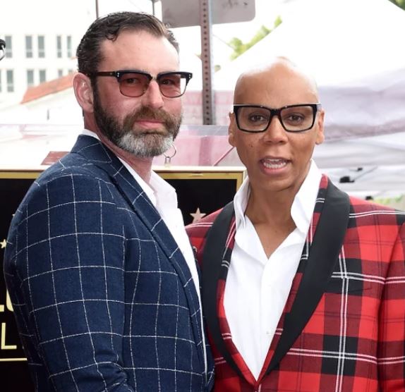 RuPaul con su esposo Georges LeBar